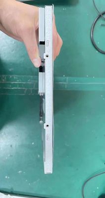 Un buen precio. AUO Display LCD industrial de 15,6 pulgadas con 500 cd/m2 Brillo 1366x768 Resolución y Interfaz LVDS de 30 pines en línea